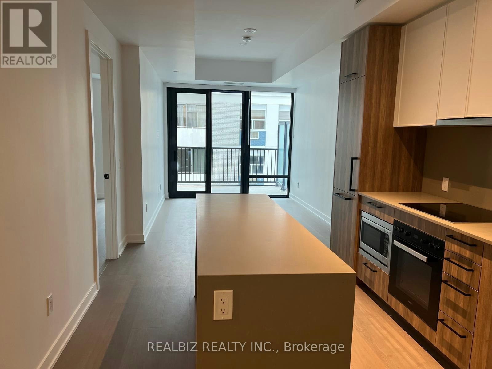 823-91 Montclair Avenue, Toronto, ON, M5P 0B1 - 6