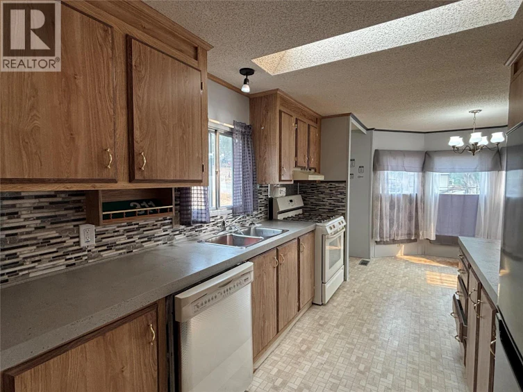 311 Mcdonald Avenue, Clinton, BC, V0K 1K0 - 6