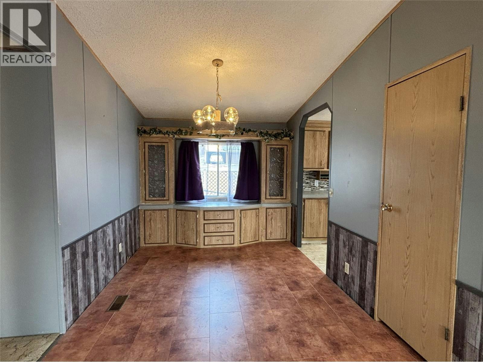 311 Mcdonald Avenue, Clinton, BC, V0K 1K0 - 14