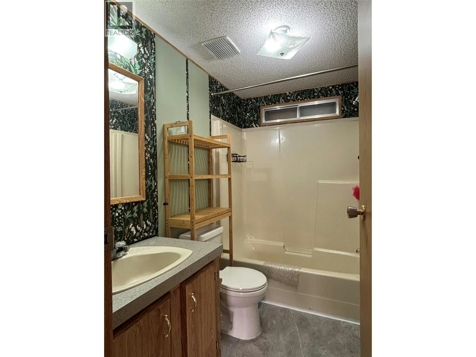311 Mcdonald Avenue, Clinton, BC, V0K 1K0 - 25