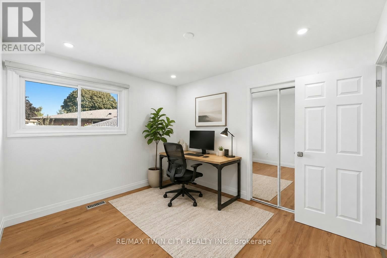 MAIN-58 Tupper Crescent, Kitchener, ON, N2B 2X9 - 18