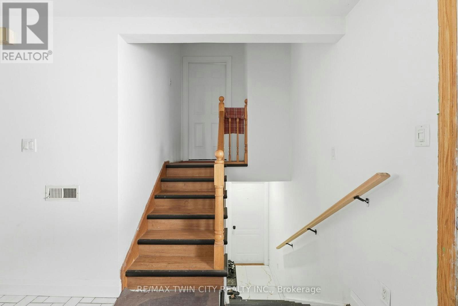 MAIN-58 Tupper Crescent, Kitchener, ON, N2B 2X9 - 4