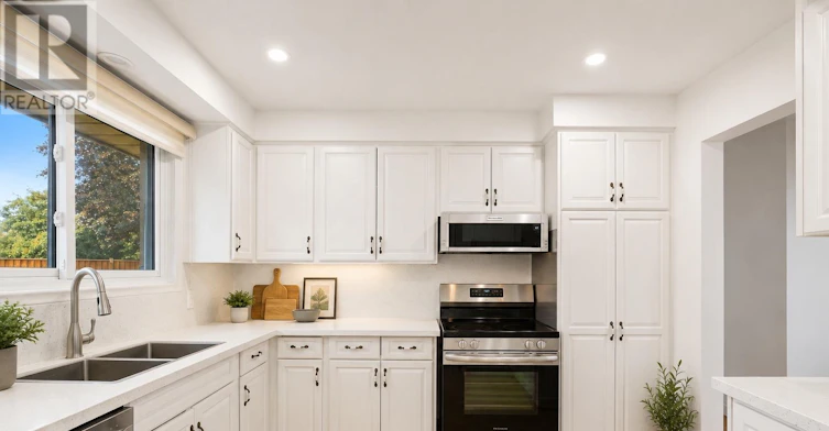 MAIN-58 Tupper Crescent, Kitchener, ON, N2B 2X9 - 10