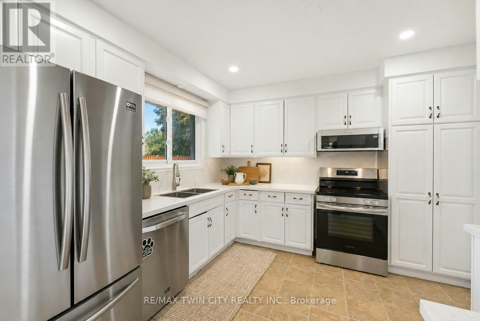 MAIN-58 Tupper Crescent, Kitchener, ON, N2B 2X9 - 9