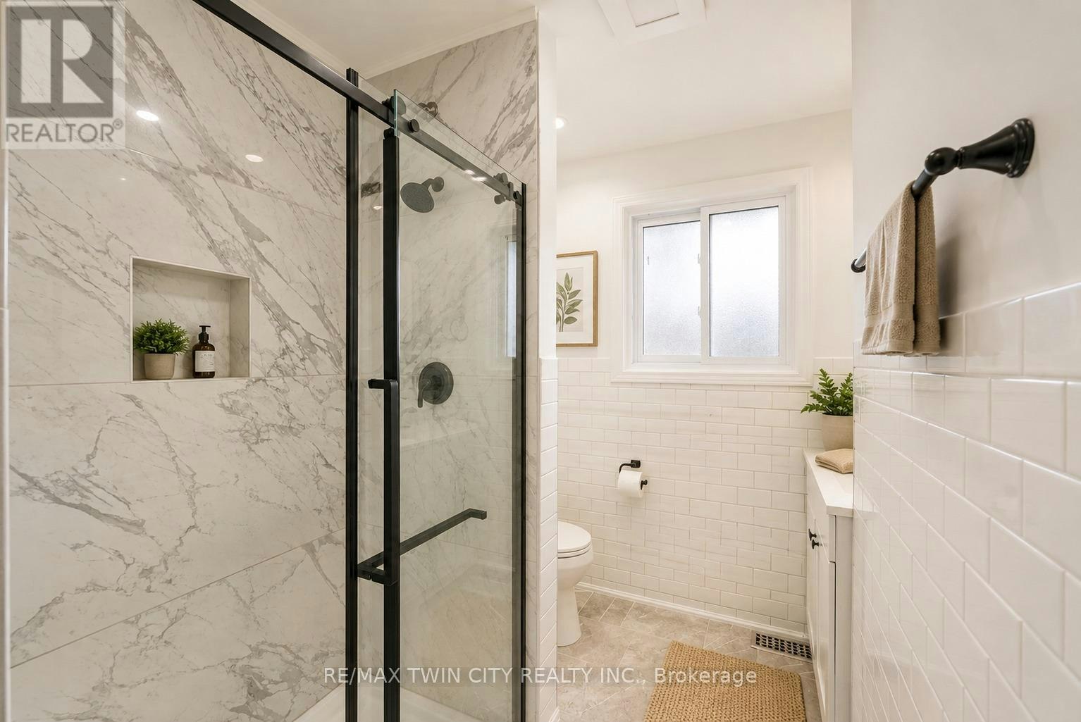 MAIN-58 Tupper Crescent, Kitchener, ON, N2B 2X9 - 12
