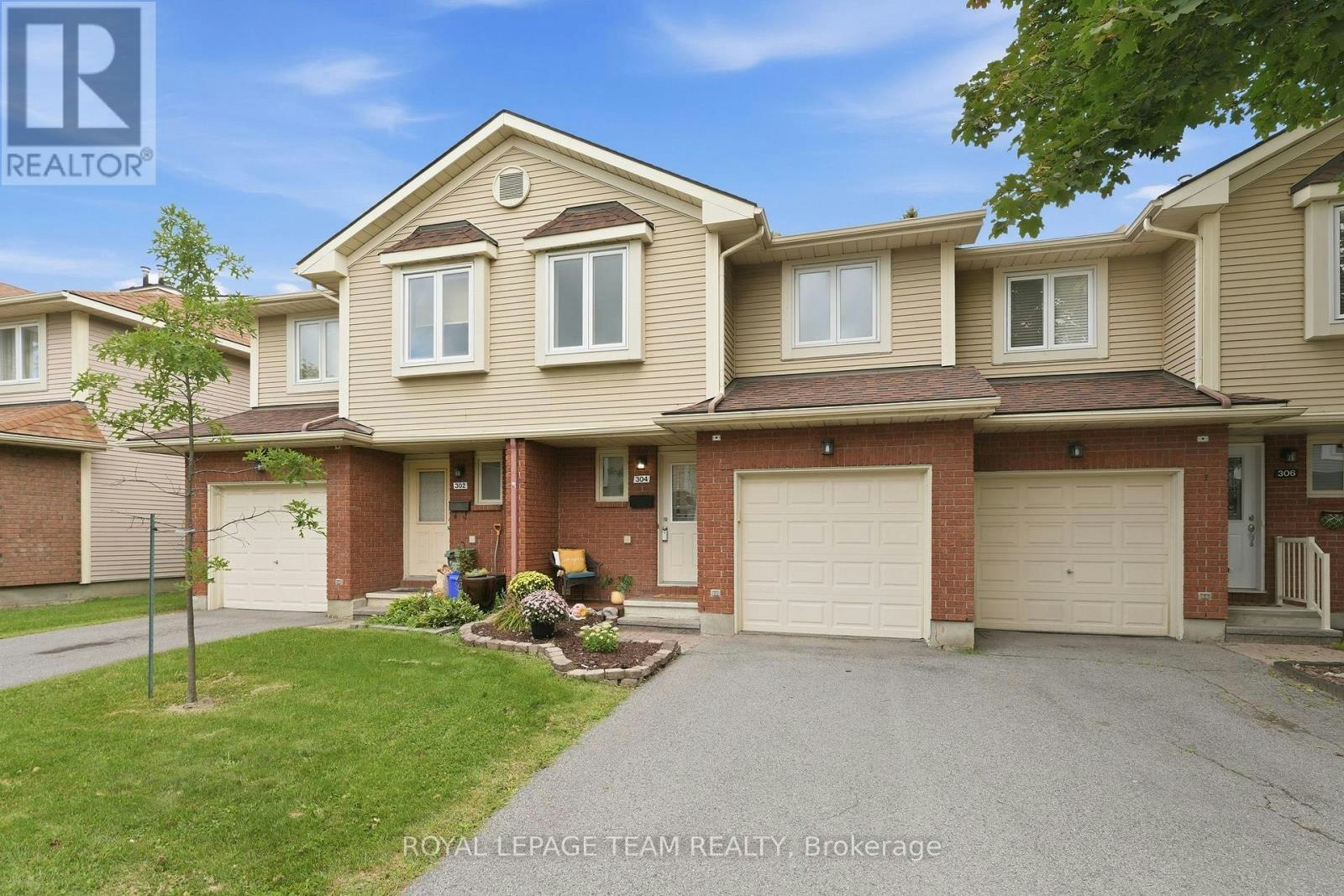 304 Valade Crescent, Ottawa, ON, K4A 2X3