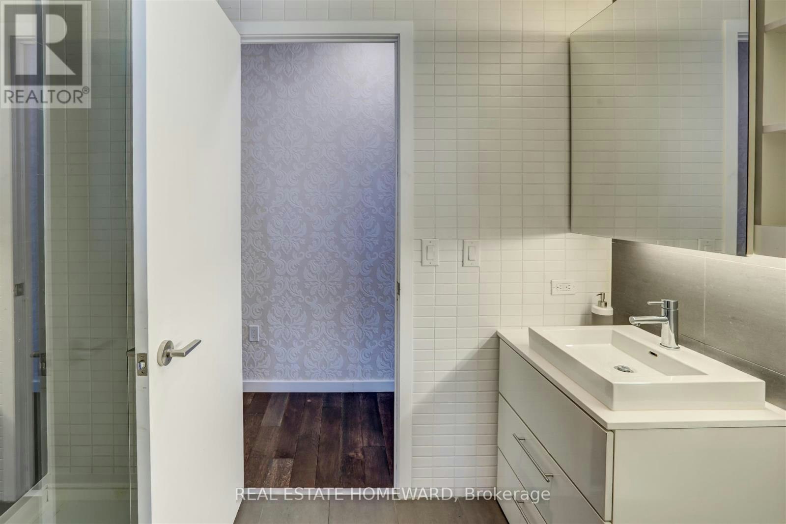 817-51 Trolley Crescent, Toronto, ON, M5A 0E9 - 27