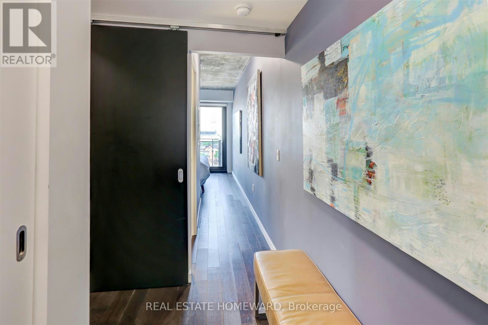 817-51 Trolley Crescent, Toronto, ON, M5A 0E9 - 4