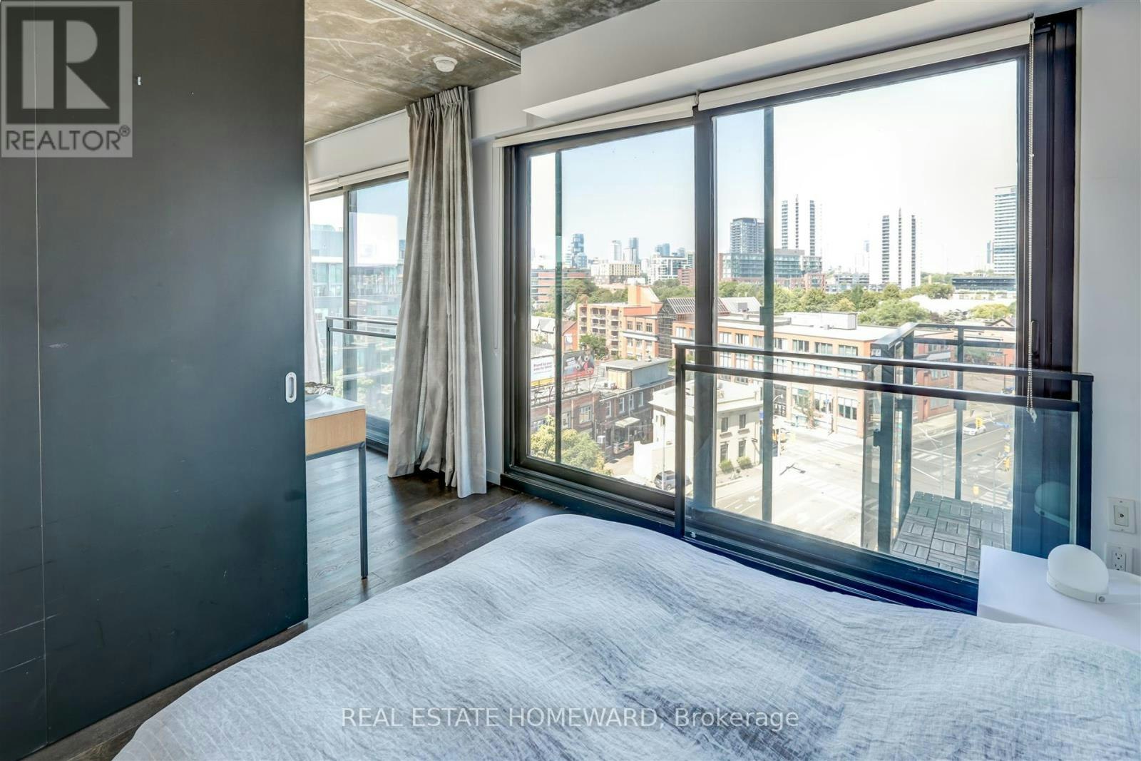 817-51 Trolley Crescent, Toronto, ON, M5A 0E9 - 25
