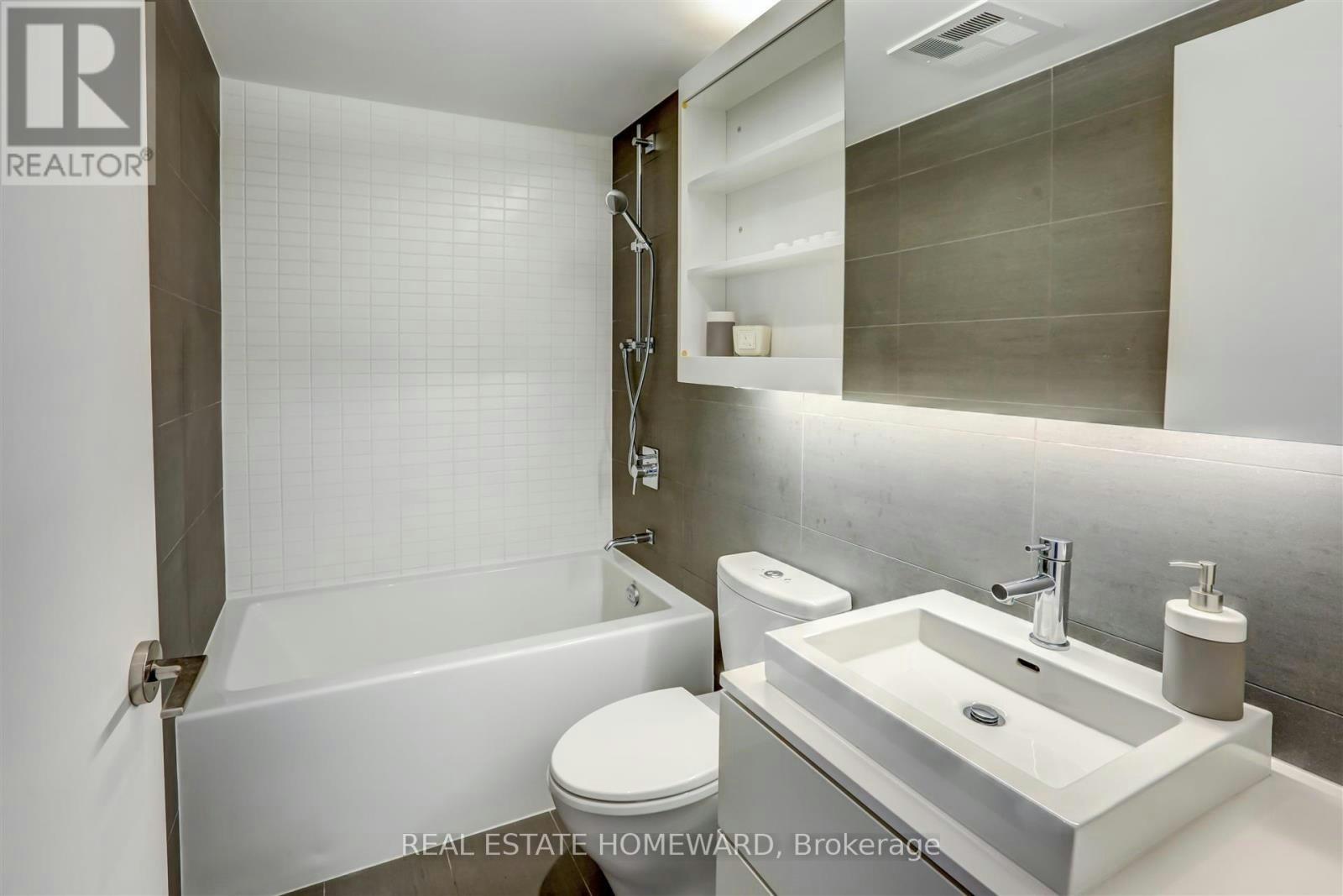 817-51 Trolley Crescent, Toronto, ON, M5A 0E9 - 18