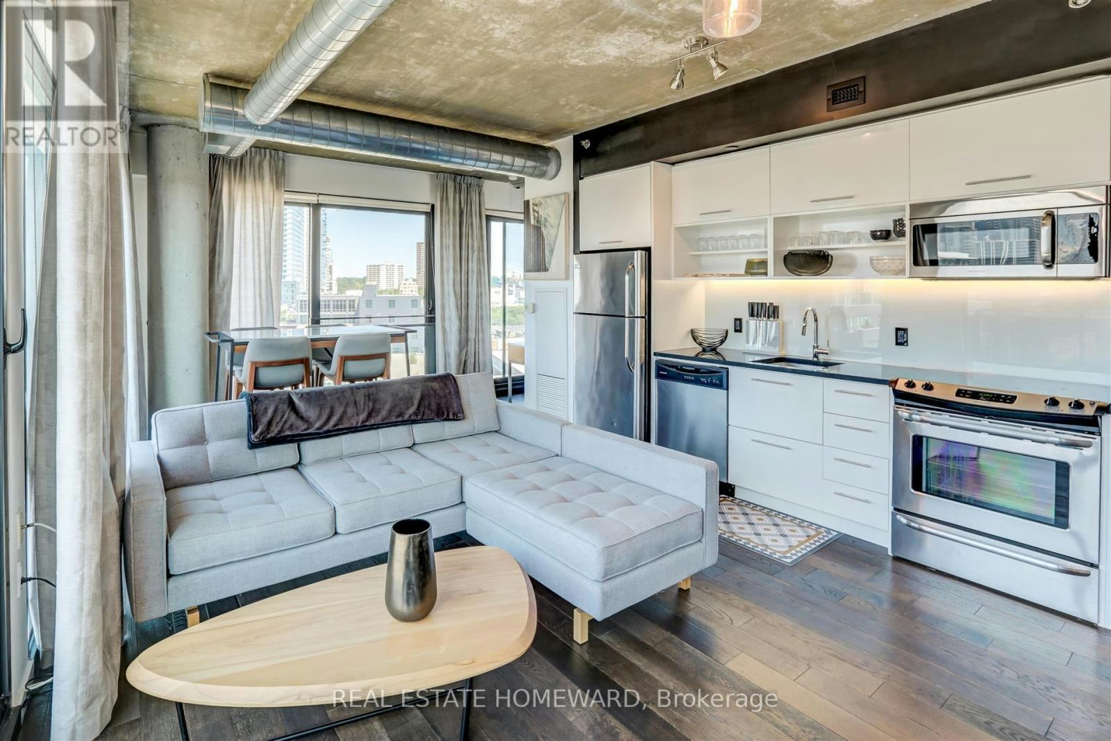 817-51 Trolley Crescent, Toronto, ON, M5A 0E9 - 9