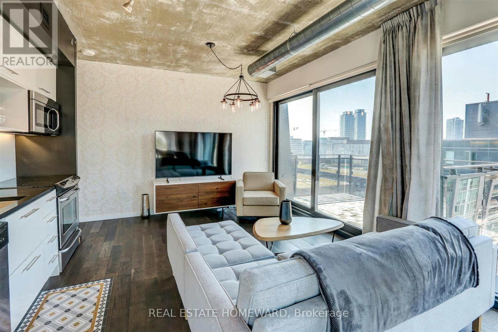 817-51 Trolley Crescent, Toronto, ON, M5A 0E9 - 6