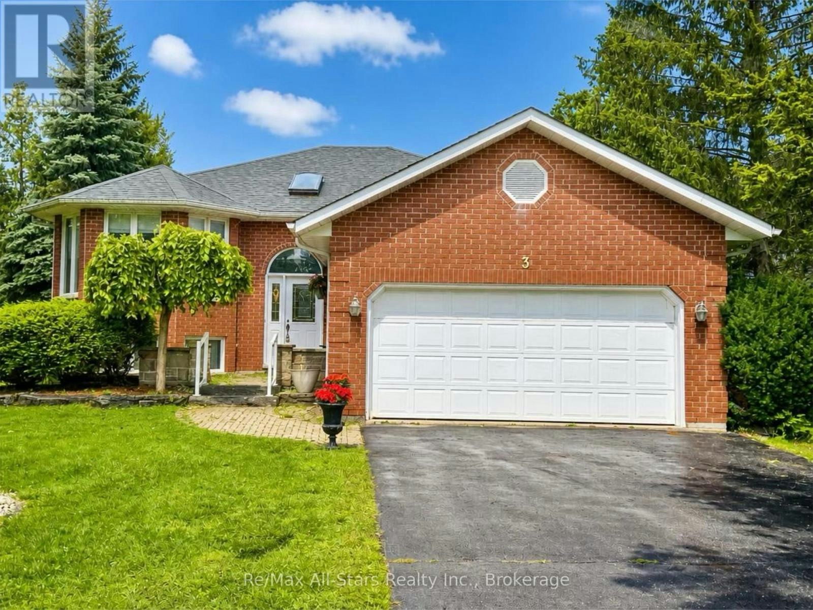 3 Governors Drive, Kawartha Lakes, ON, K0M 1A0