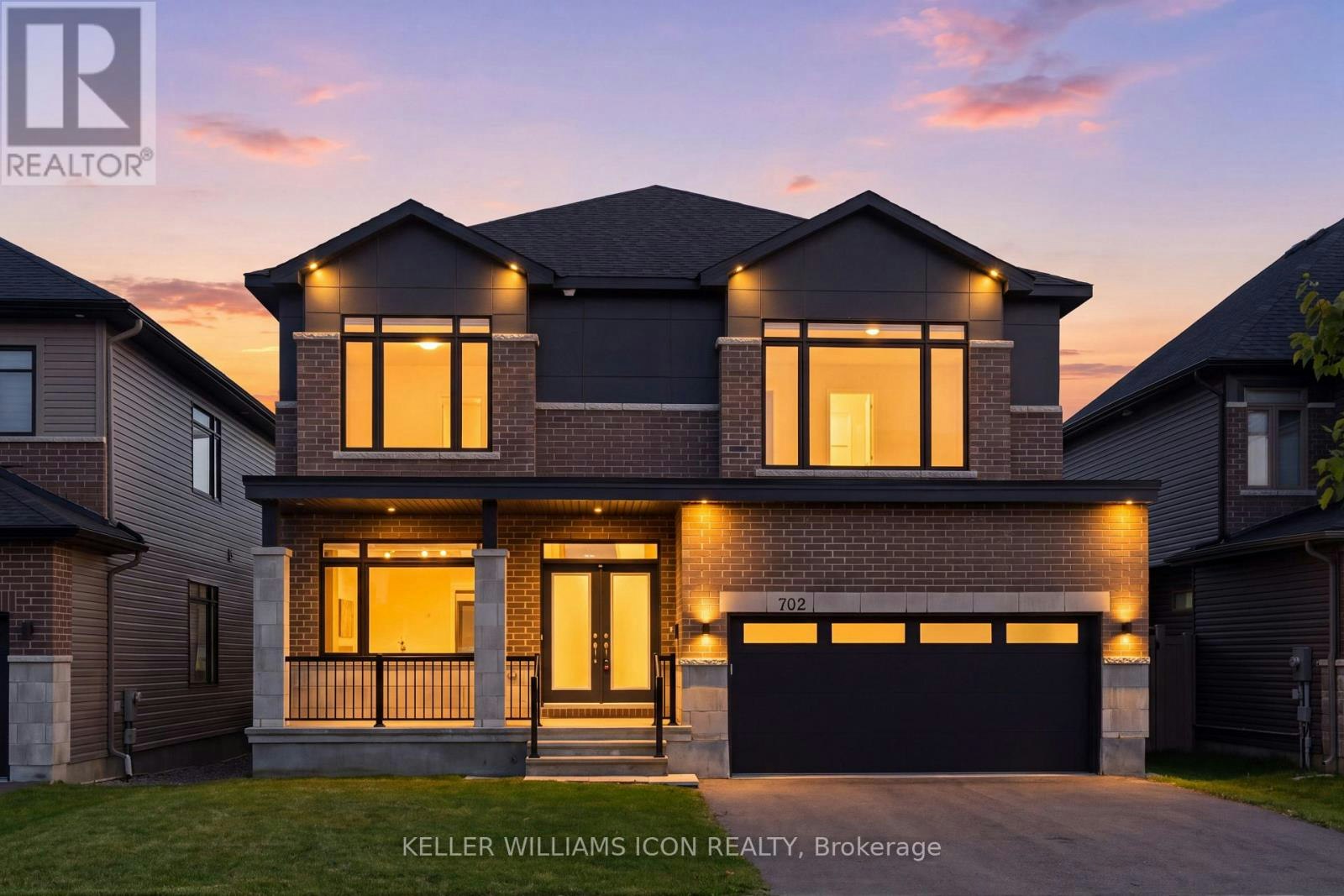702 Rosales Ridge, Ottawa, ON, K1T 0V5