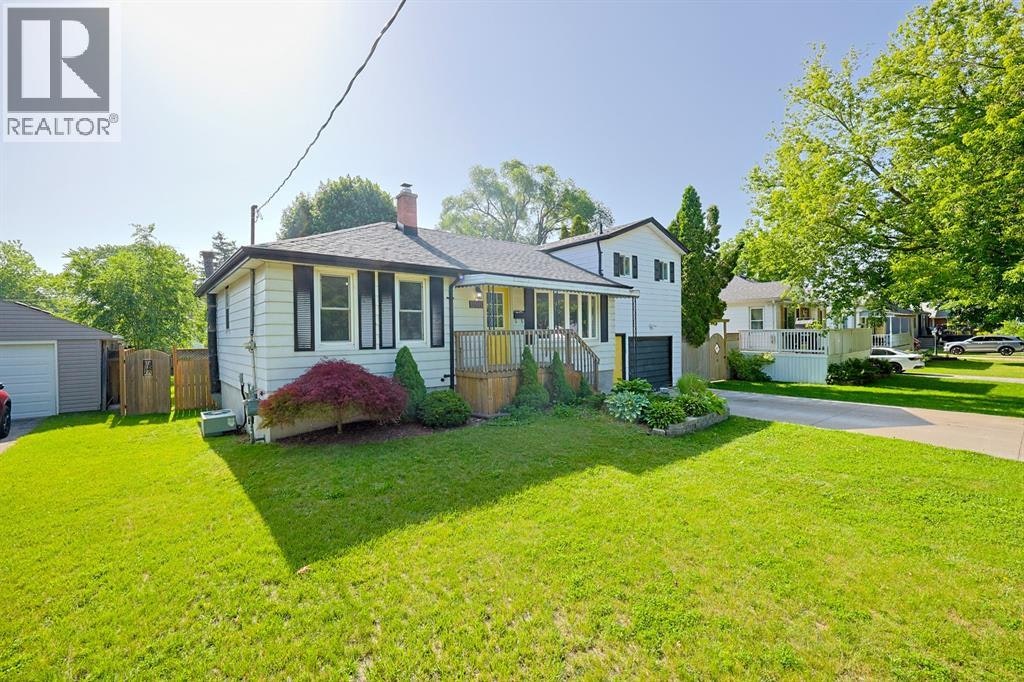 898 Grandview Avenue, Sarnia, ON, N7V 3X2 - 2