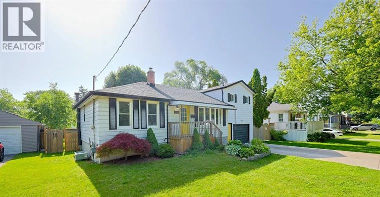 898 Grandview Avenue, Sarnia, ON, N7V 3X2 - 2