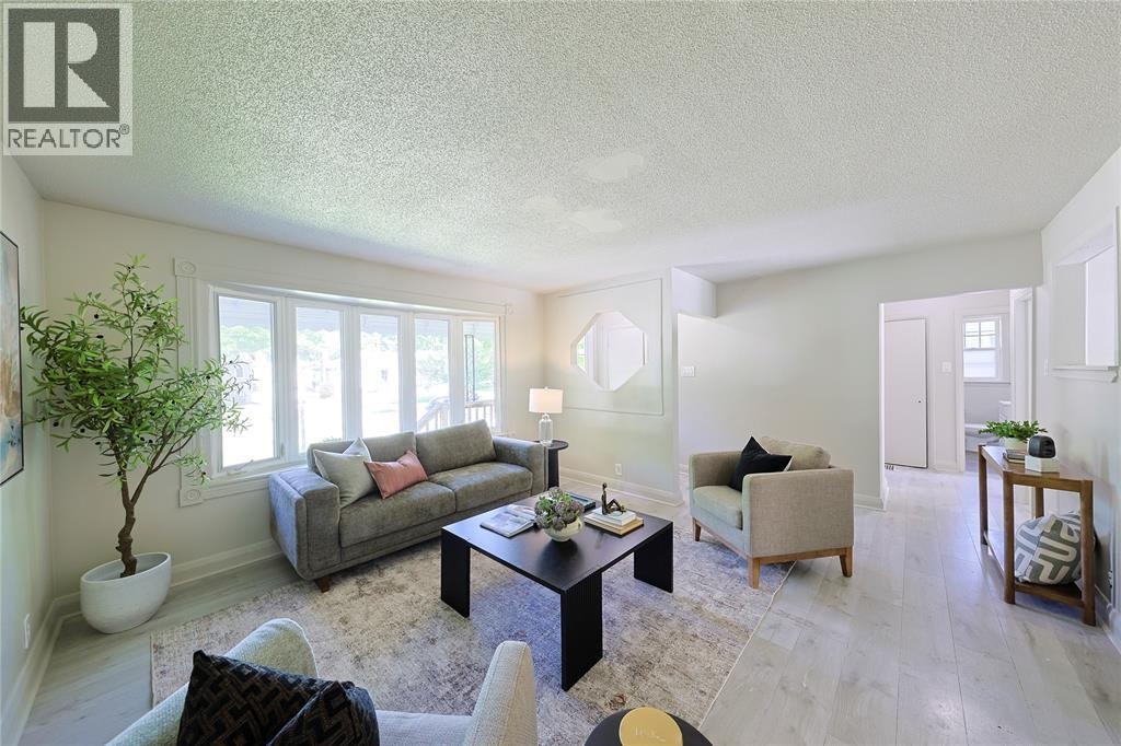 898 Grandview Avenue, Sarnia, ON, N7V 3X2 - 4