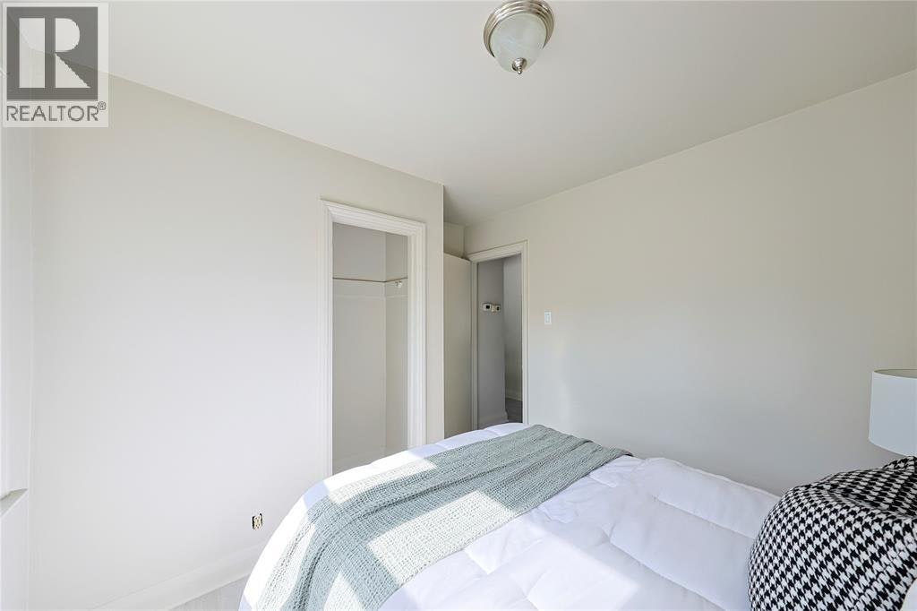 898 Grandview Avenue, Sarnia, ON, N7V 3X2 - 11