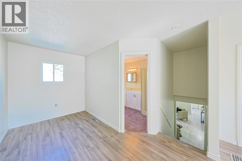 898 Grandview Avenue, Sarnia, ON, N7V 3X2 - 17