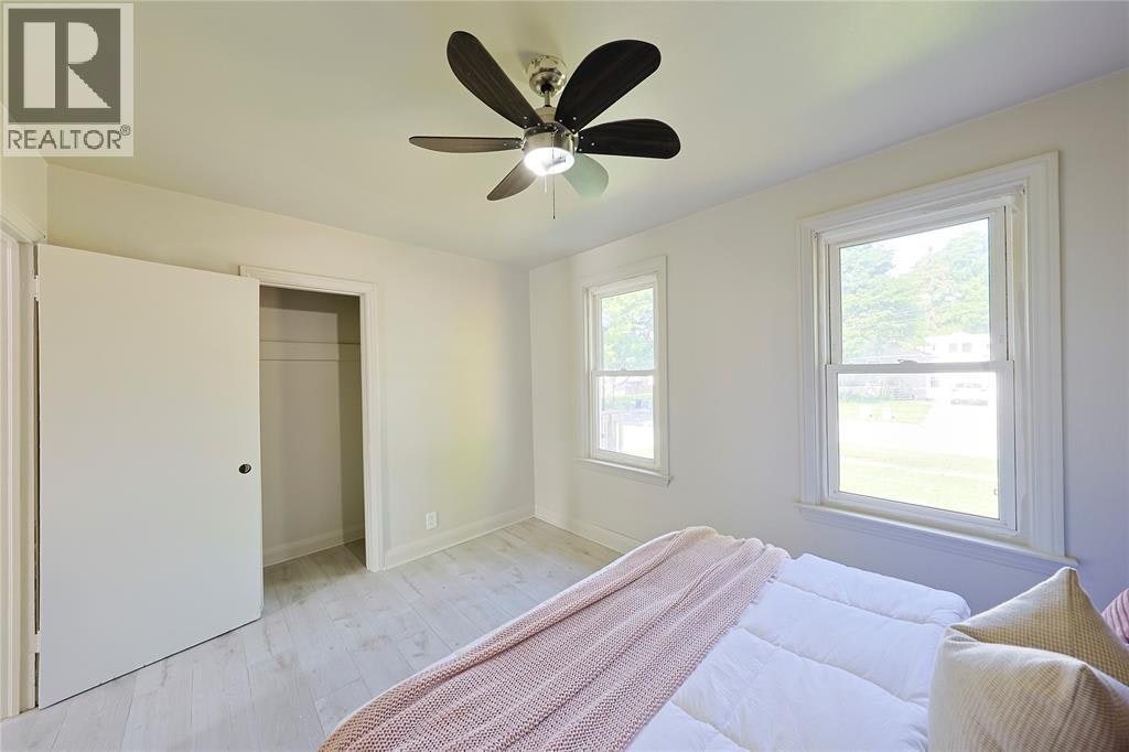 898 Grandview Avenue, Sarnia, ON, N7V 3X2 - 8
