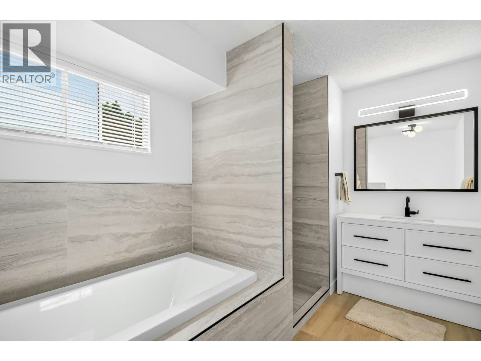 20328 Dale Drive, Maple Ridge, BC, V2X 8V6 - 22
