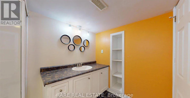 1-8 Balsam Avenue N, Hamilton, ON, L8L 6Y2 - 21