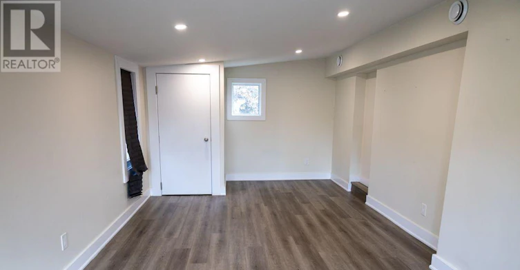 3-103 Ritson Road S, Oshawa, ON, L1H 5H1