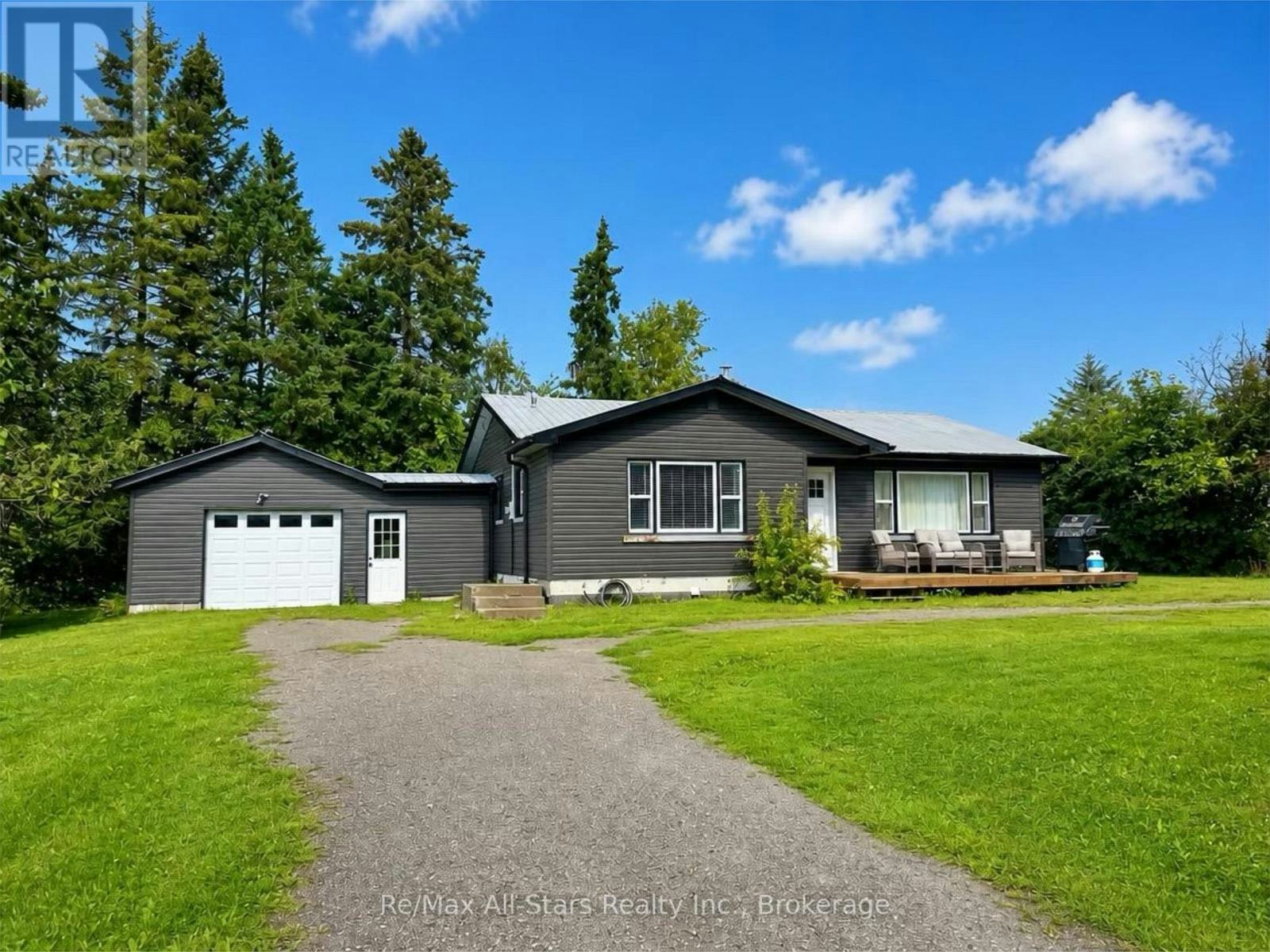 815 County Road, Kawartha Lakes, ON, K0M 1N0