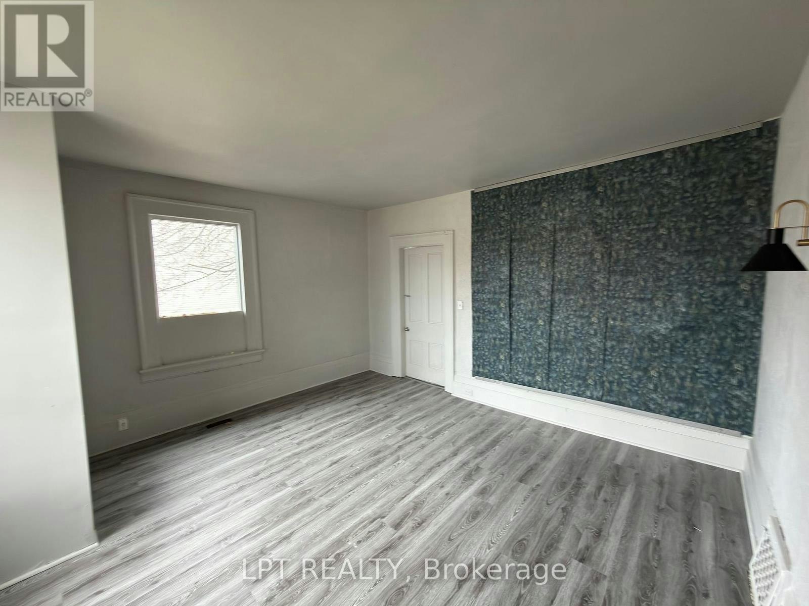 37 Elizabeth Street N, Brampton, ON, L6X 1S3 - 4