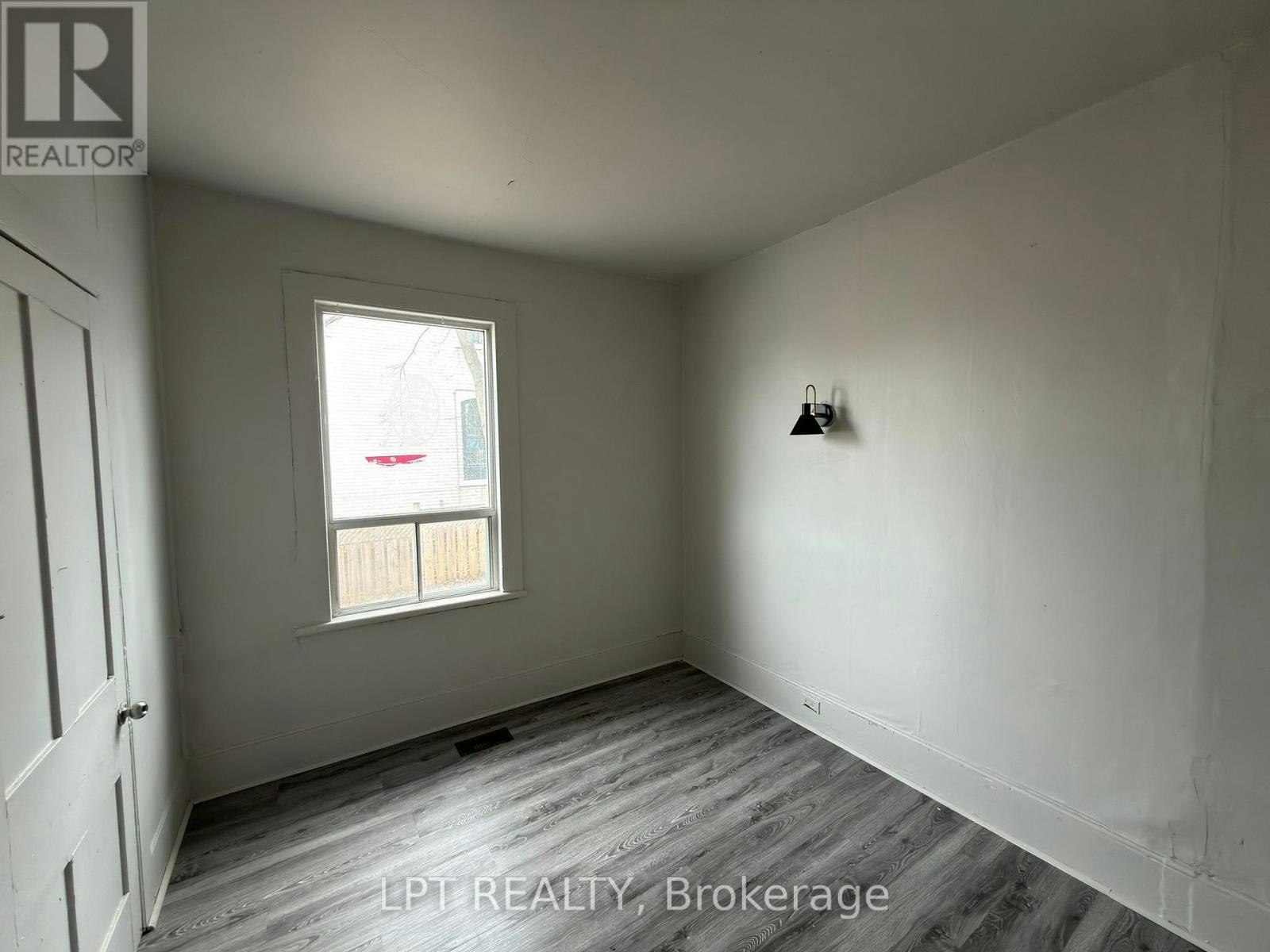 37 Elizabeth Street N, Brampton, ON, L6X 1S3 - 6
