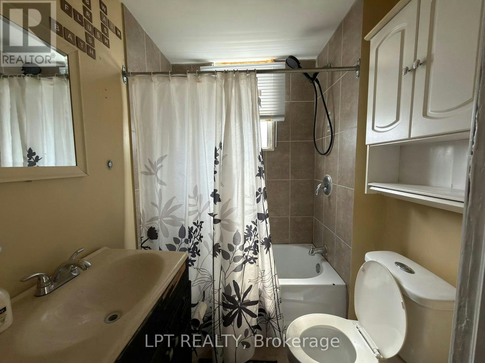 37 Elizabeth Street N, Brampton, ON, L6X 1S3 - 9
