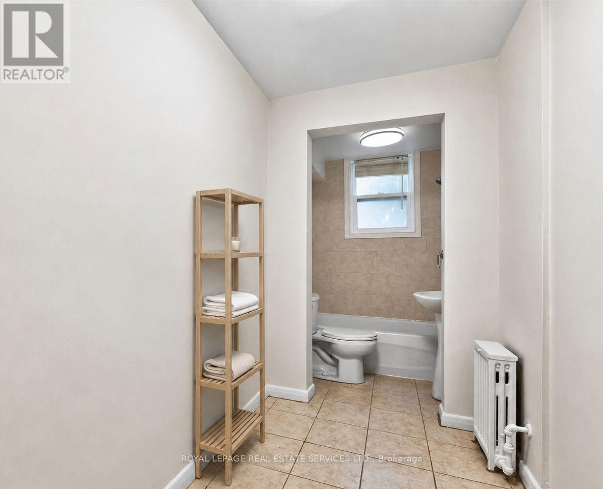 151A Evelyn Avenue, Toronto, ON, M6P 2Z6 - 9