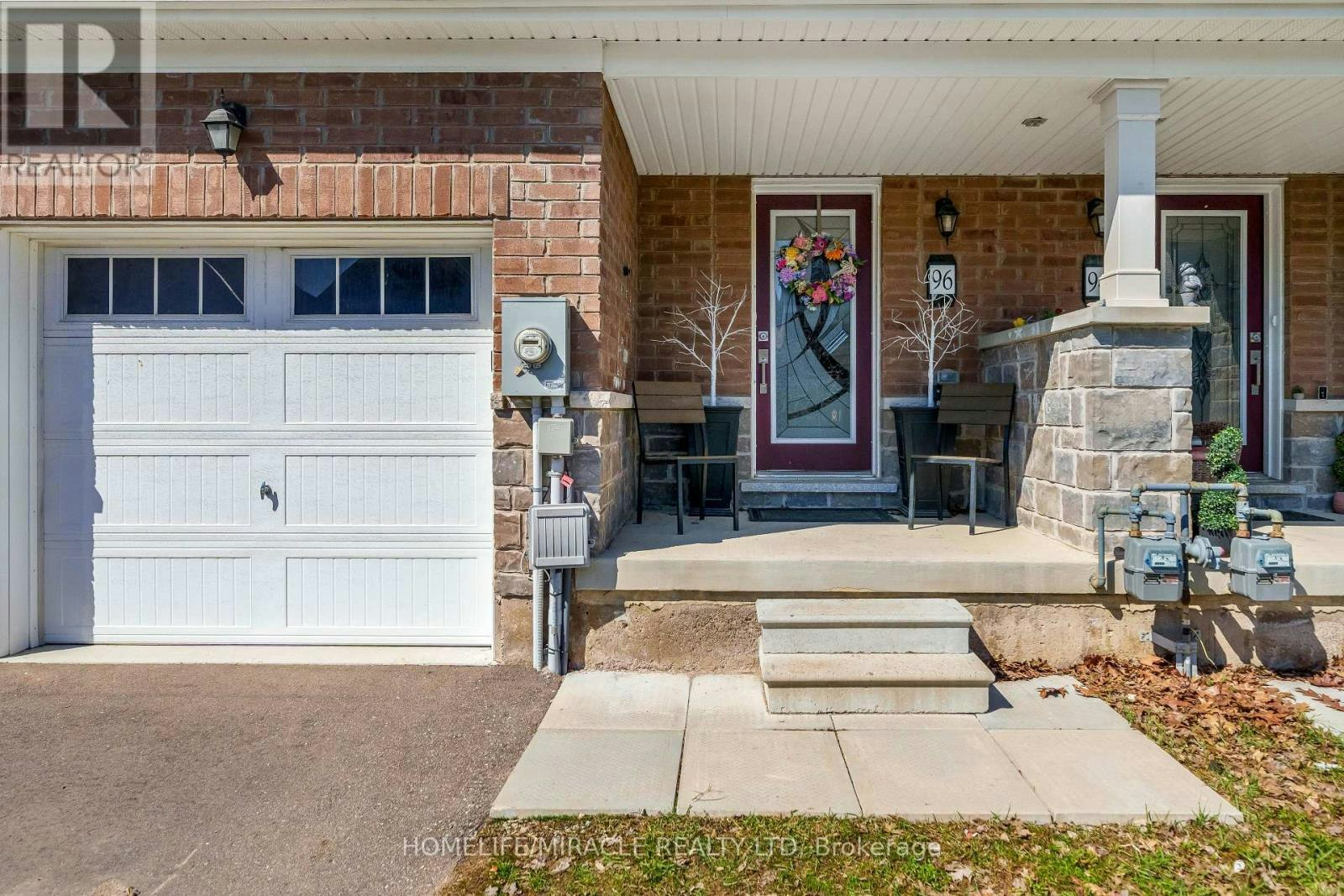 96 Esther Crescent S, Thorold, ON, L3B 0G3