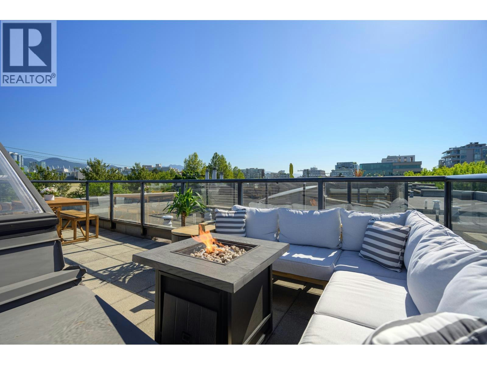 220-676 W 6th Avenue, Vancouver, BC, V5Z 1A3