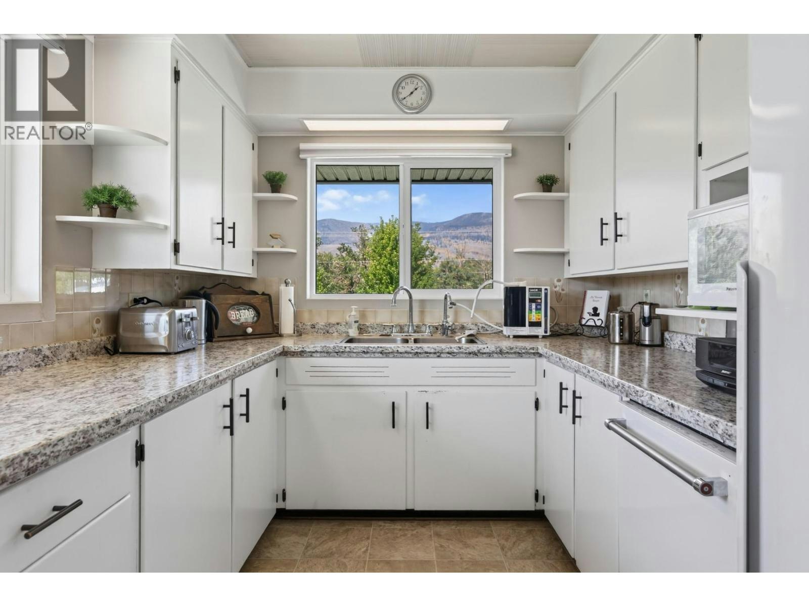 2156 Back Valley Road, Cache Creek, BC, V0K 1H0 - 7