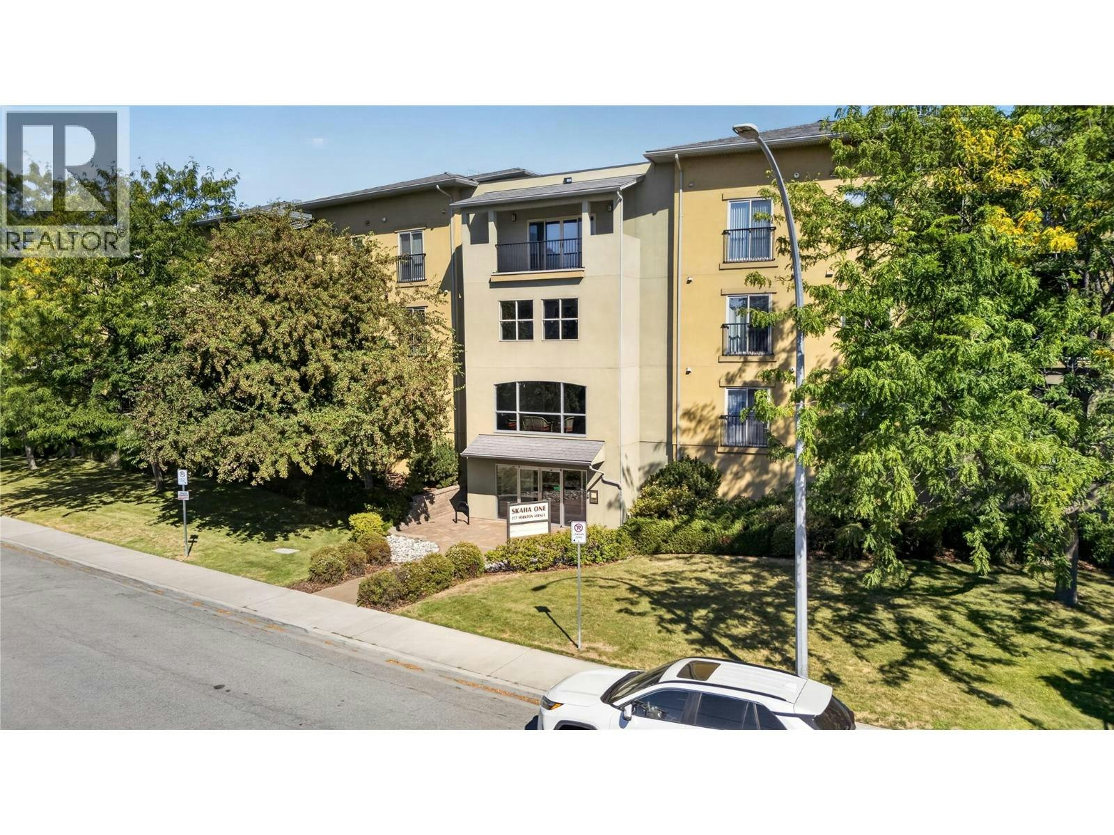 305-277 Yorkton Avenue, Penticton, BC, V2A 3V4