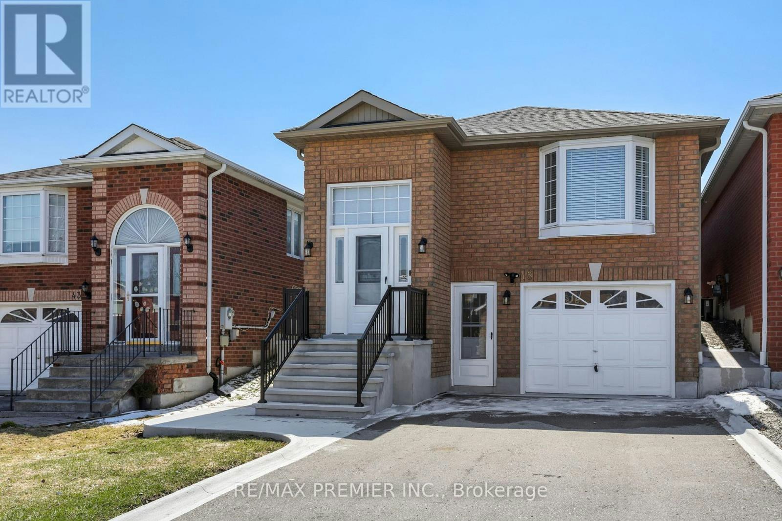 45 Roughley Street, Bradford West Gwillimbury, ON, L3Z 3B3