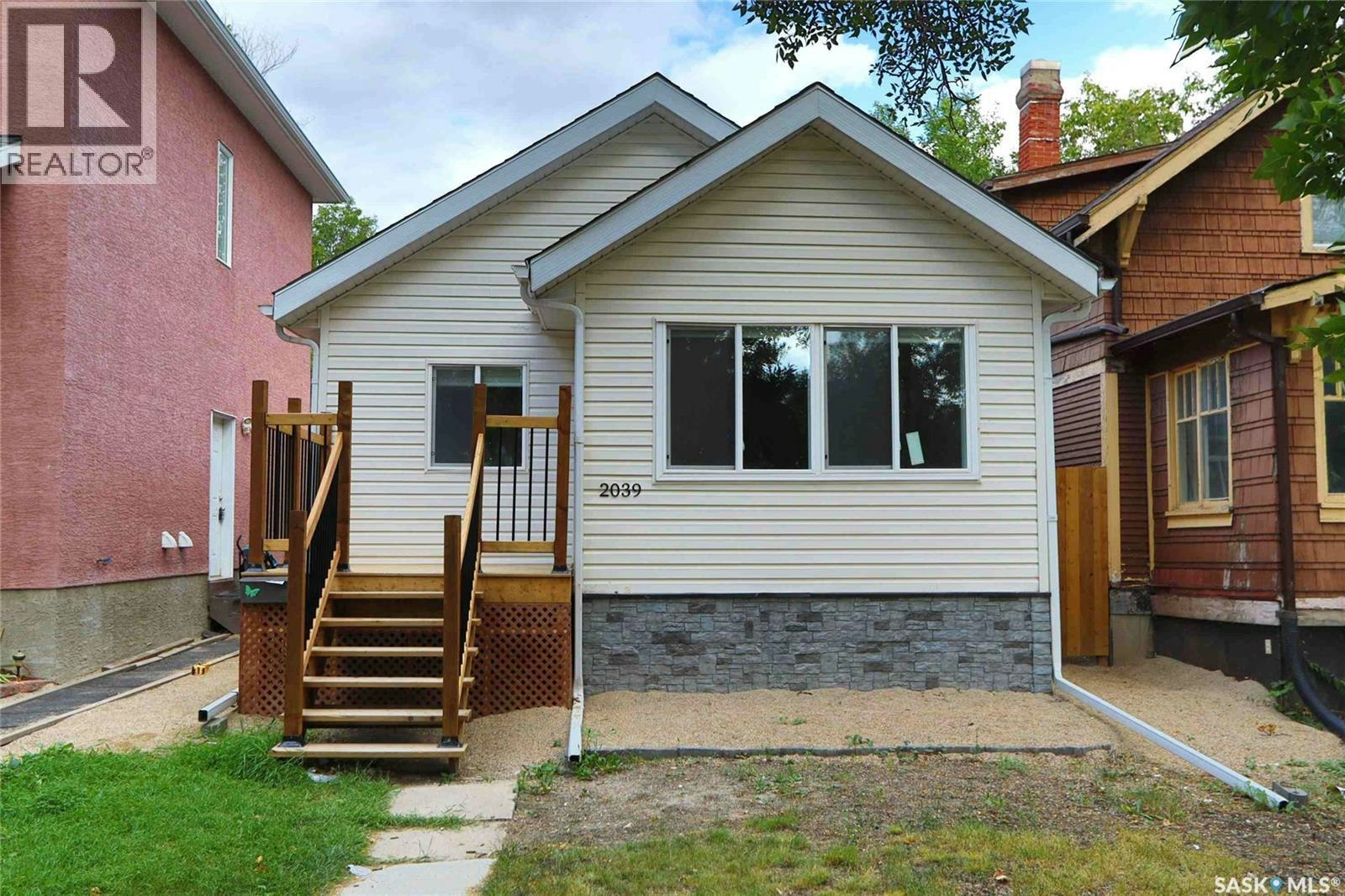 2039 Wallace Street, Regina, SK, S4N 4A3