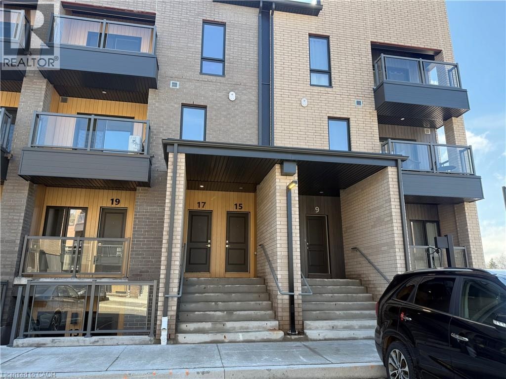 17 Reverie Way, Kitchener, ON, N2E 0K5 - 2