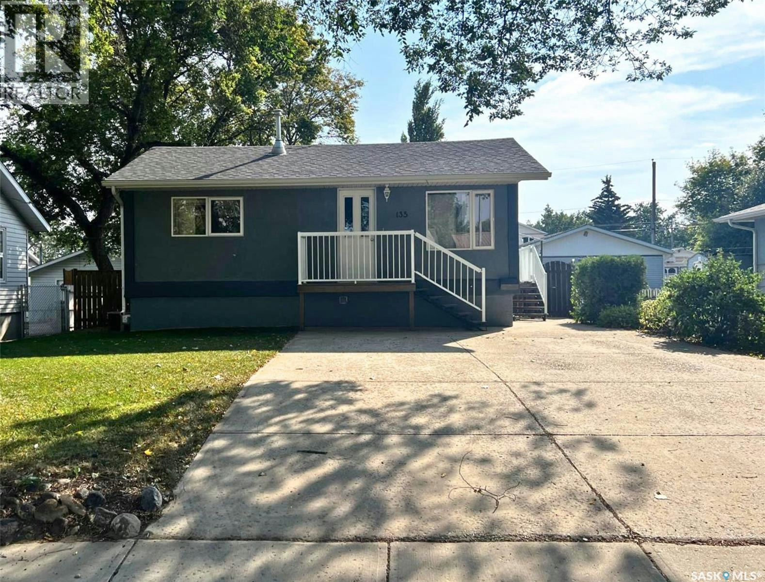 135 5th Avenue SE, Swift Current, SK, S9H 3M8
