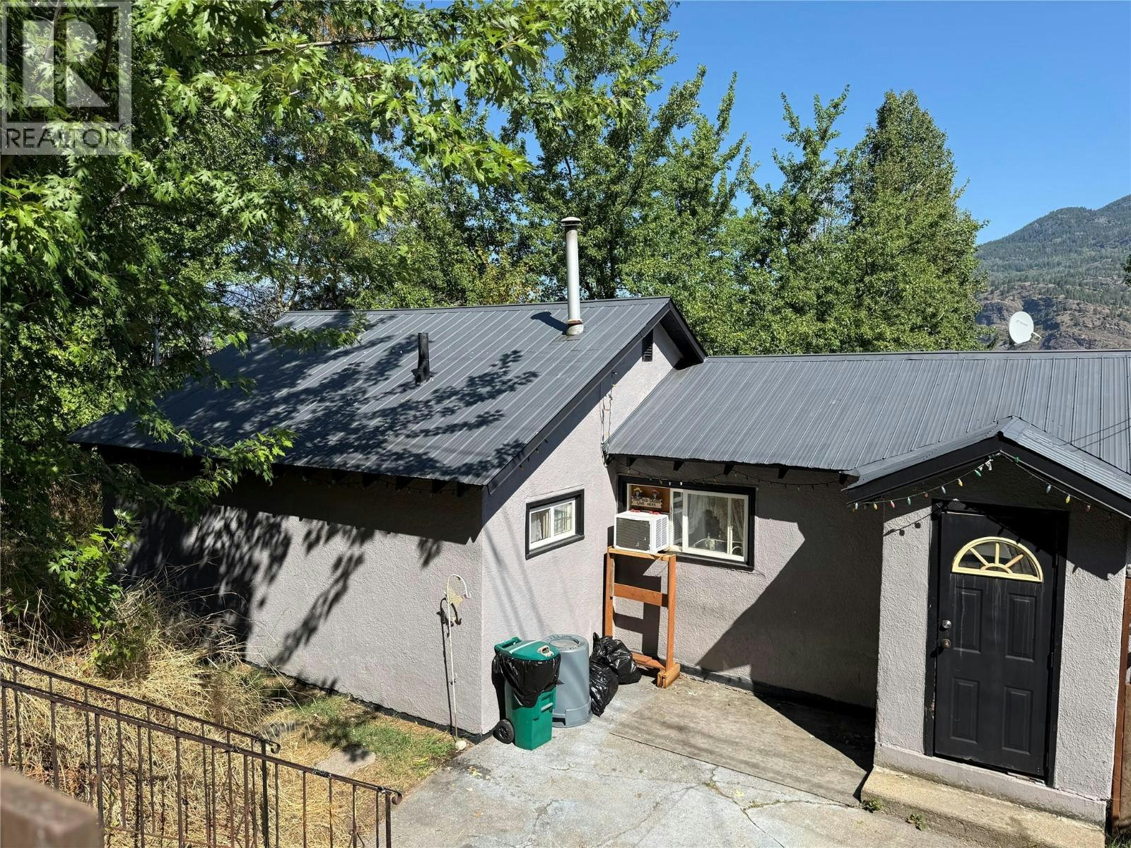 943 Mountain Street, Trail, BC, V1R 3G6
