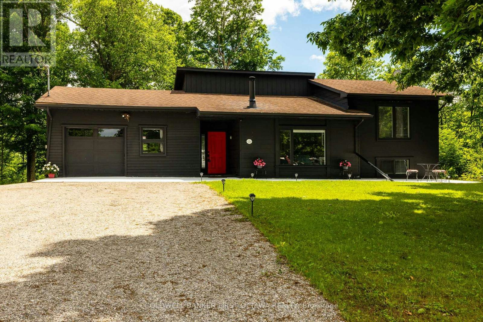 6779 Roger Stevens Drive, Montague, ON, K7A 4S6