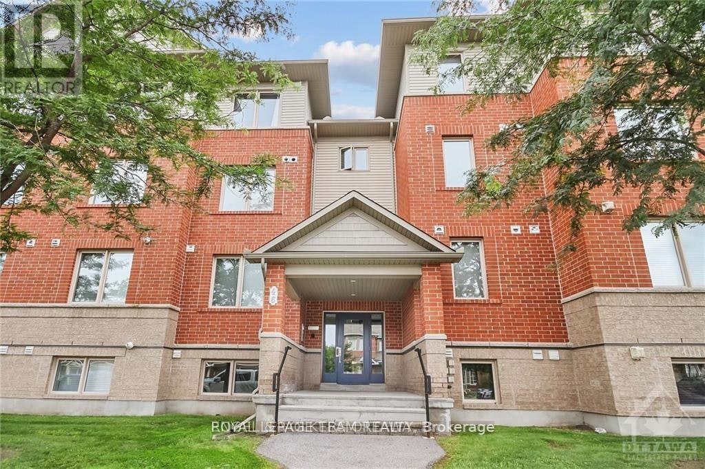 2-46 Barnstone Drive, Ottawa, ON, K2G 4R6