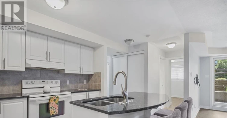 2-46 Barnstone Drive, Ottawa, ON, K2G 4R6 - 5