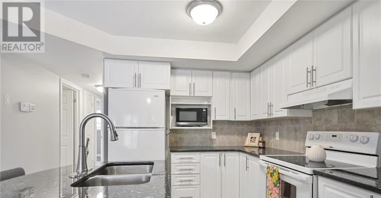 2-46 Barnstone Drive, Ottawa, ON, K2G 4R6 - 3