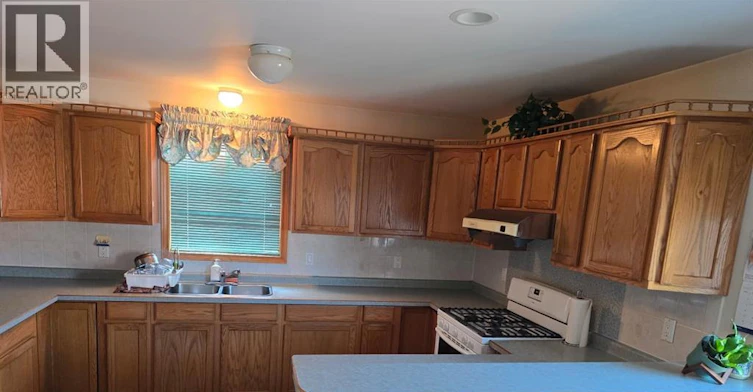 UPPER-2636 Fleming Court, Windsor, ON, N9E 4P1 - 6