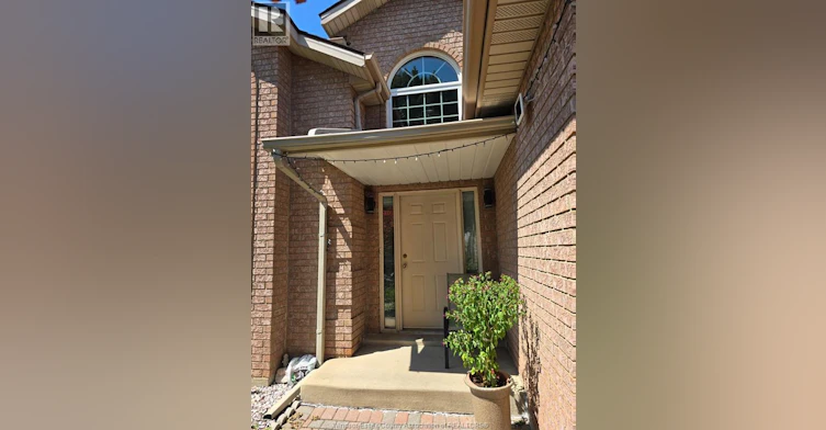 UPPER-2636 Fleming Court, Windsor, ON, N9E 4P1 - 10