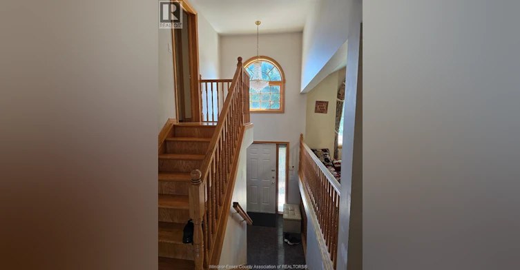 UPPER-2636 Fleming Court, Windsor, ON, N9E 4P1 - 5