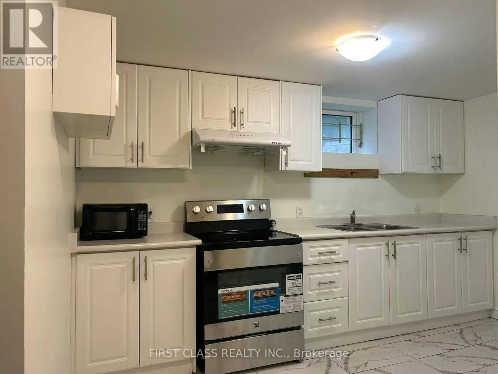 448 Elmwood Avenue, Richmond Hill, ON, L4C 1M4