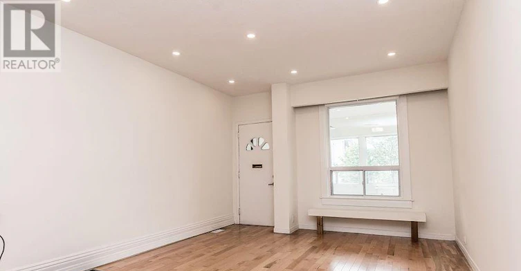 UPPER-20 Golden Avenue, Toronto, ON, M6R 2J4 - 5